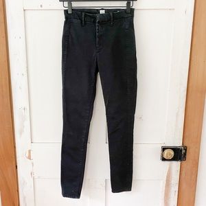 GAP skinny mid-high rise black pant sz 0